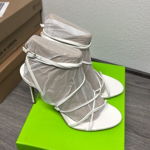 Sam Edelman Sareena White Stiletto Heel Open Toe Ankle Strap Heeled Sandals - Picture 5 of 7